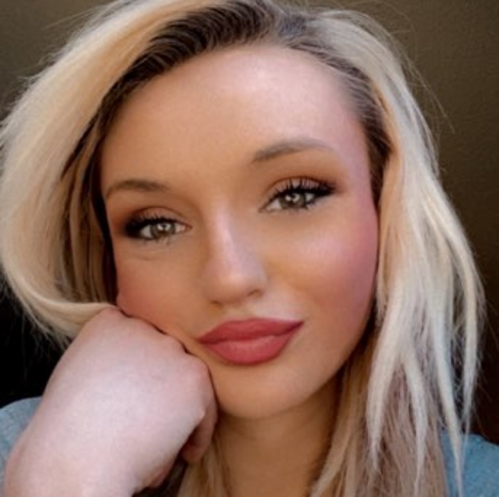 Meet your Posher, Jade